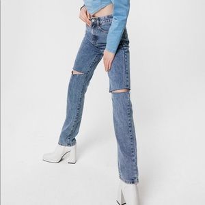 Nasty Gal Ripped Straight Leg Mom Jeans in Vintage Blue